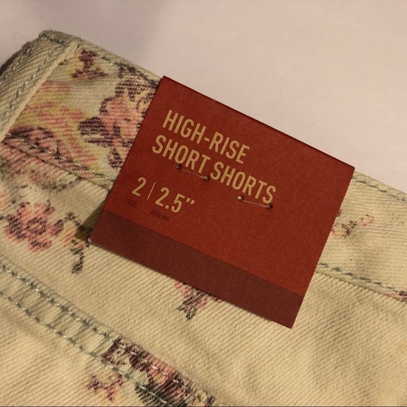 mossimo high rise cut off floral shorts - Picture 7 of 8